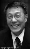 Hwang Sok-yong